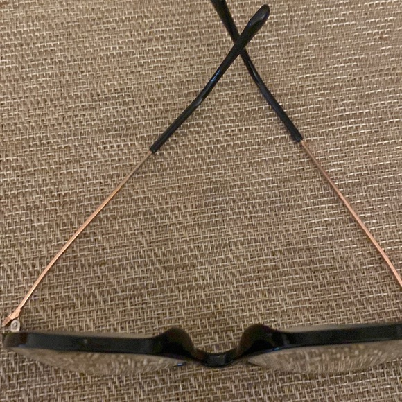 Reading glasses - Picture 3 of 5